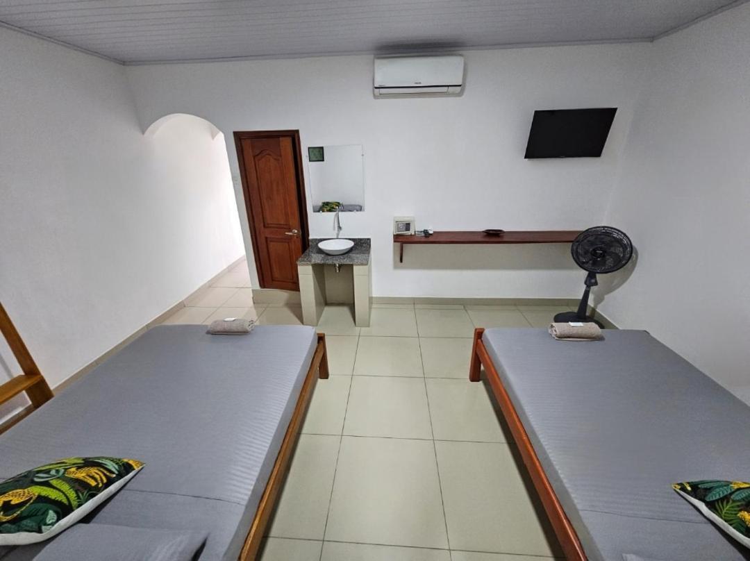 Kanaq Hotel Tours Leticia Bagian luar foto