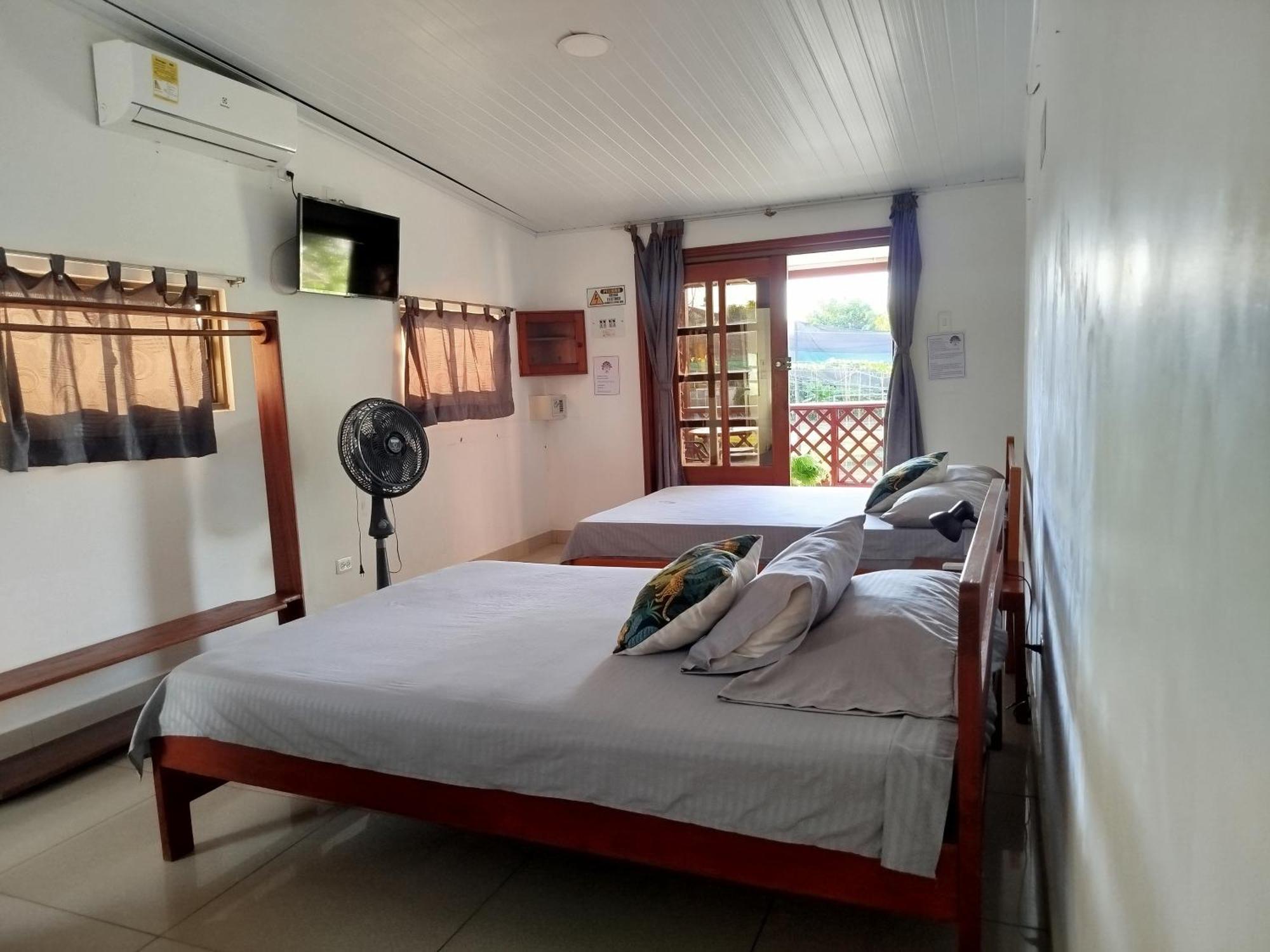 Kanaq Hotel Tours Leticia Bagian luar foto