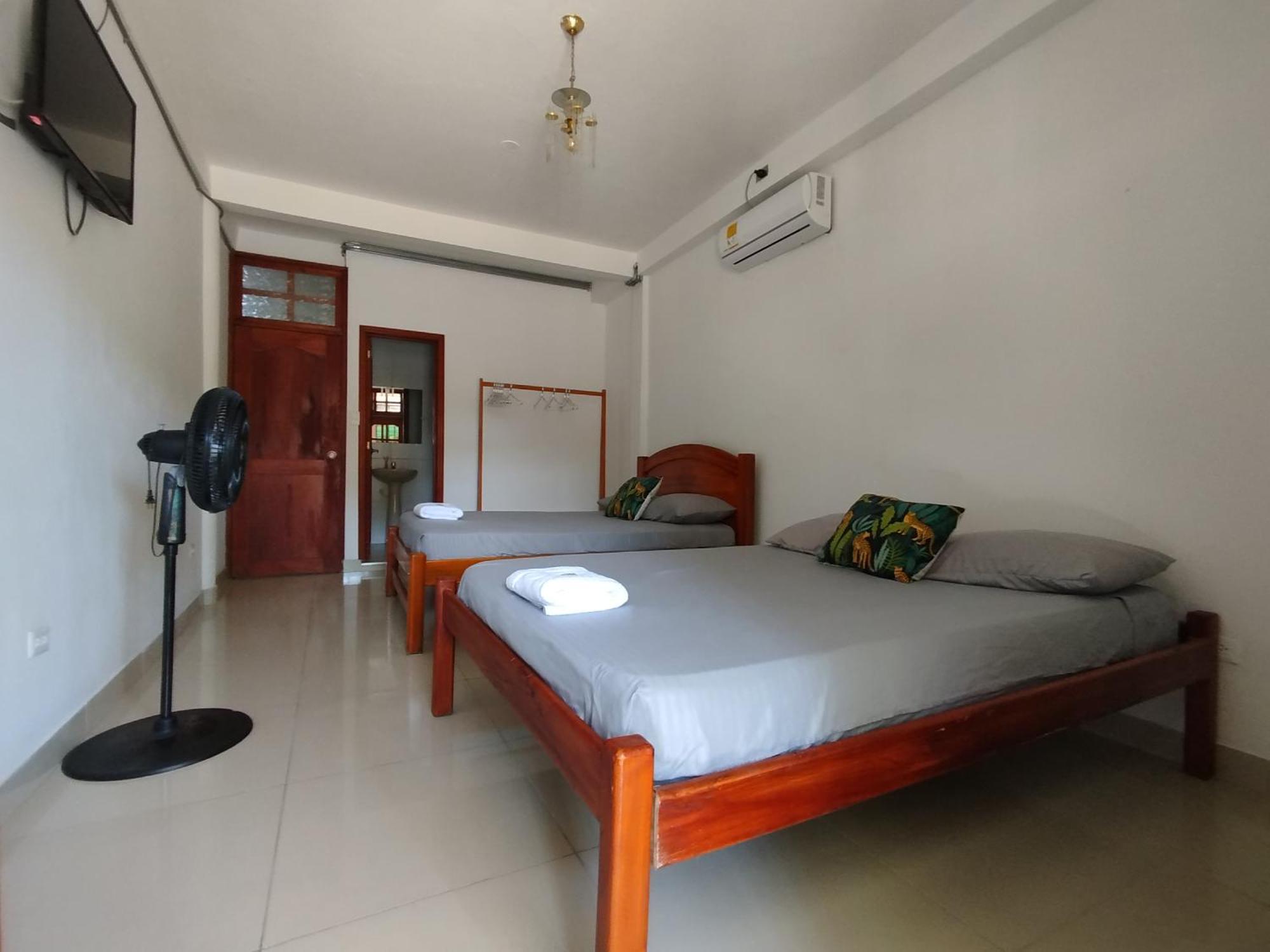 Kanaq Hotel Tours Leticia Bagian luar foto
