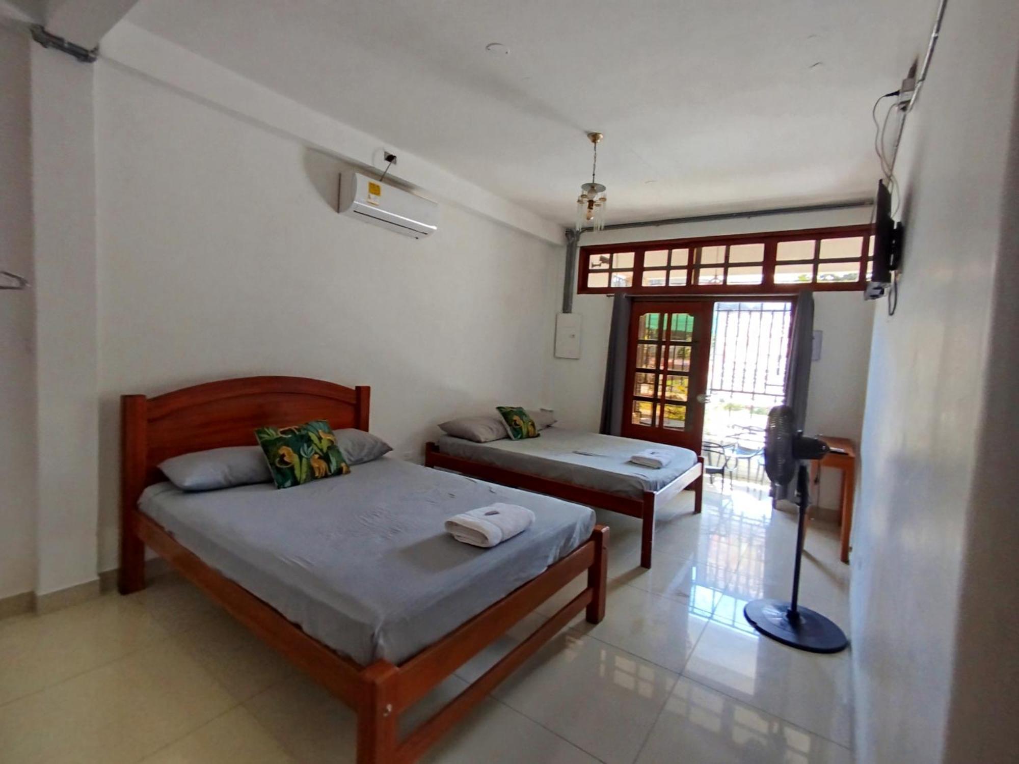 Kanaq Hotel Tours Leticia Bagian luar foto
