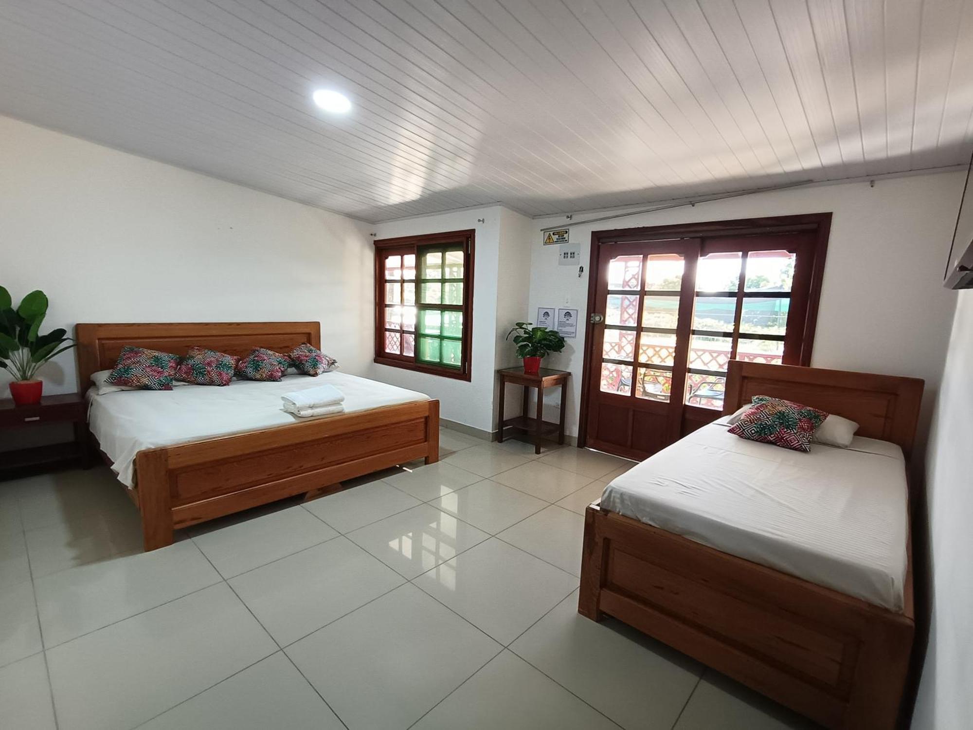 Kanaq Hotel Tours Leticia Bagian luar foto